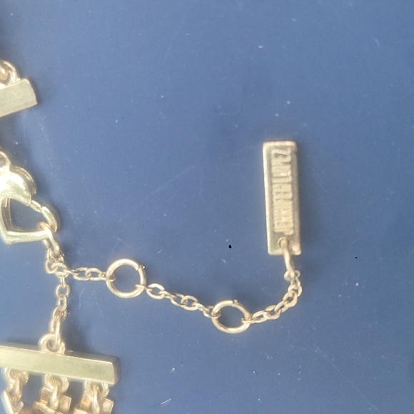 Jennifer Lopez tri strand necklace - Picture 8 of 8